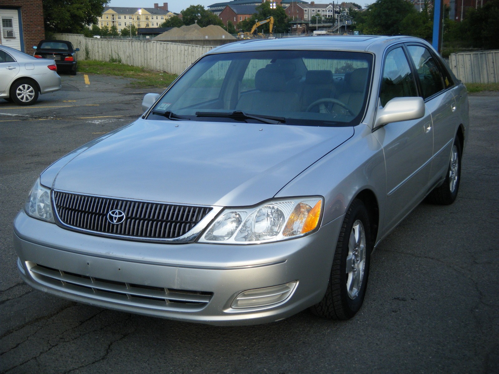 2001 TOYOTA AVALON