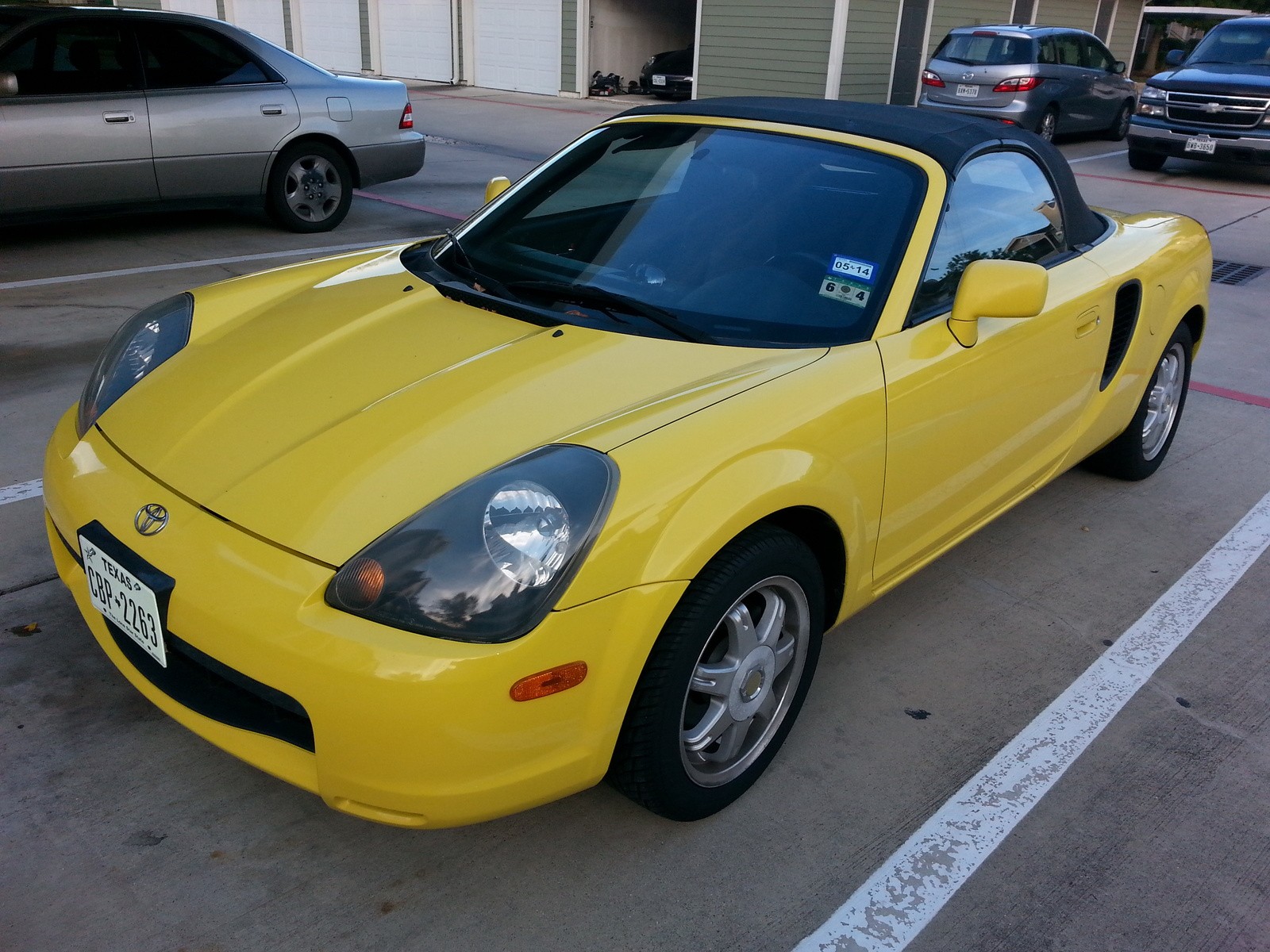 2002 TOYOTA MR2