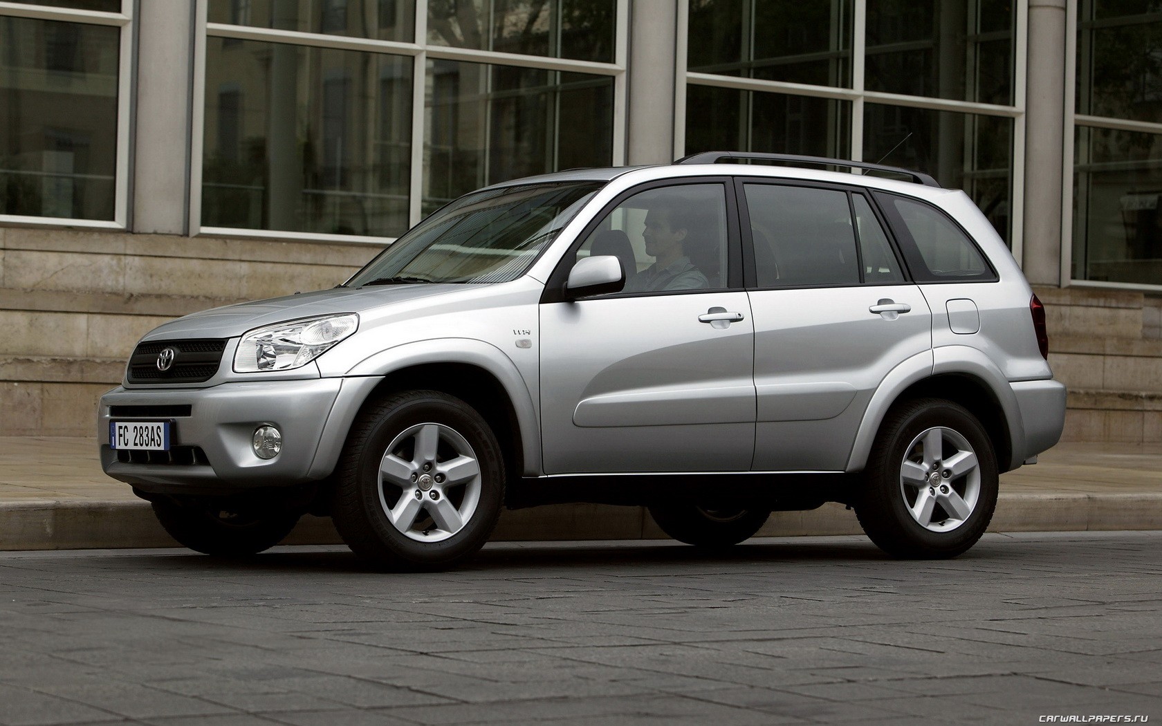 2003 TOYOTA RAV4