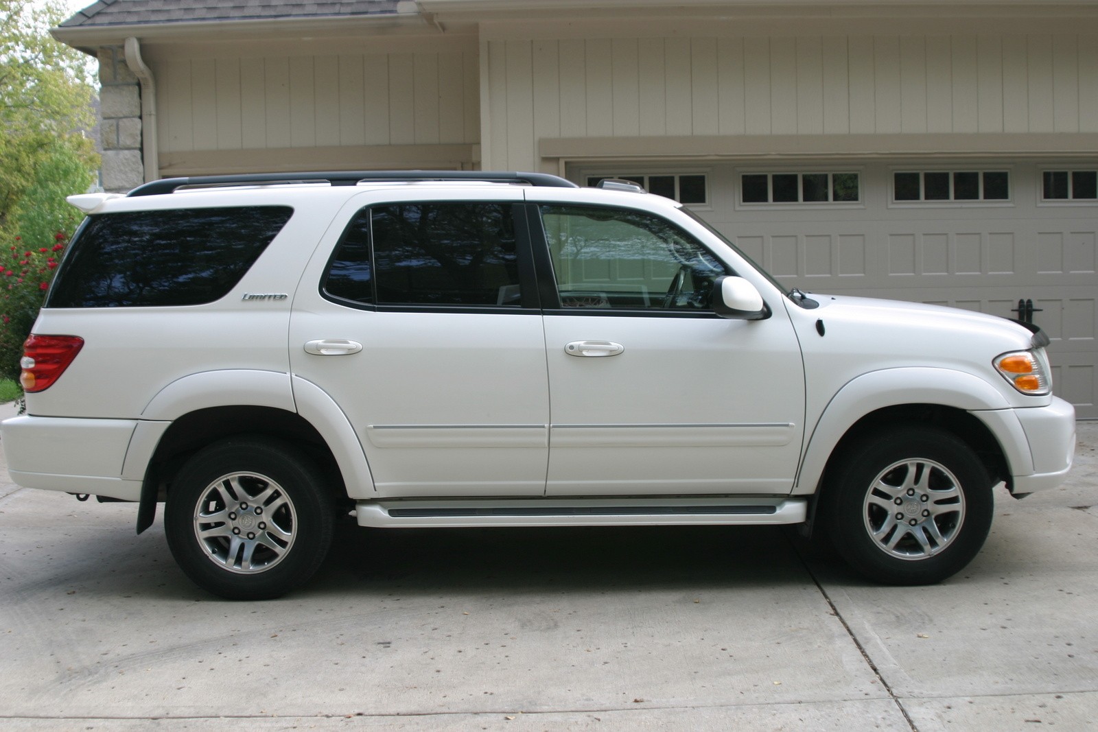 2003 TOYOTA SEQUOIA