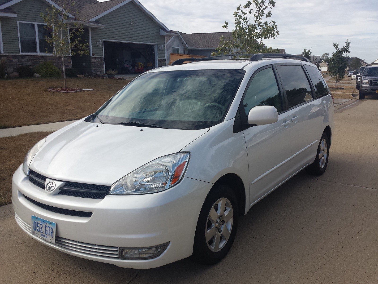 2004 TOYOTA SIENNA