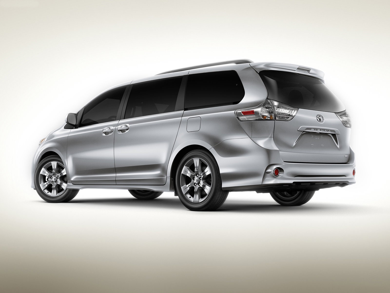 2011 TOYOTA SIENNA