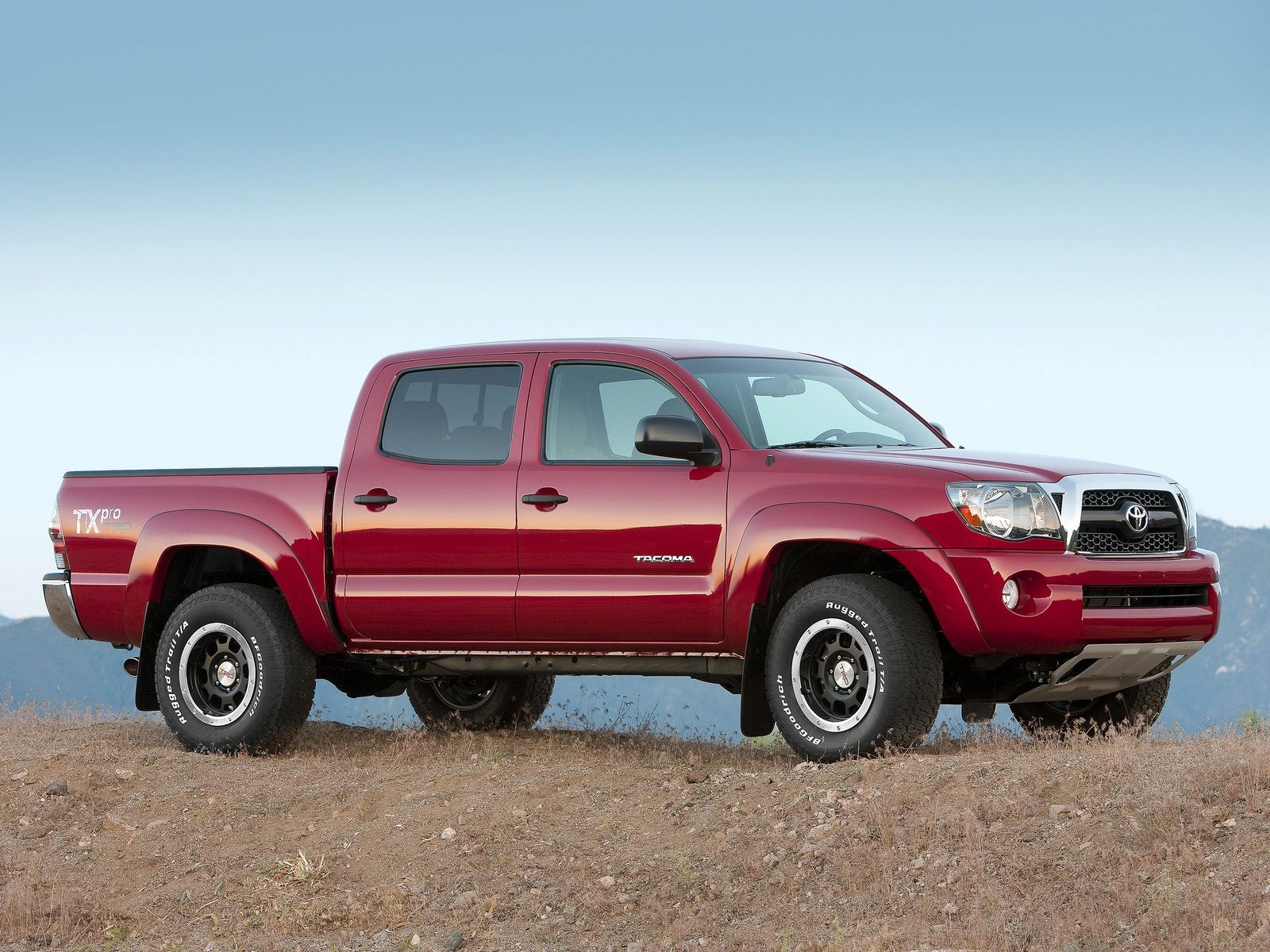 2011 TOYOTA TACOMA