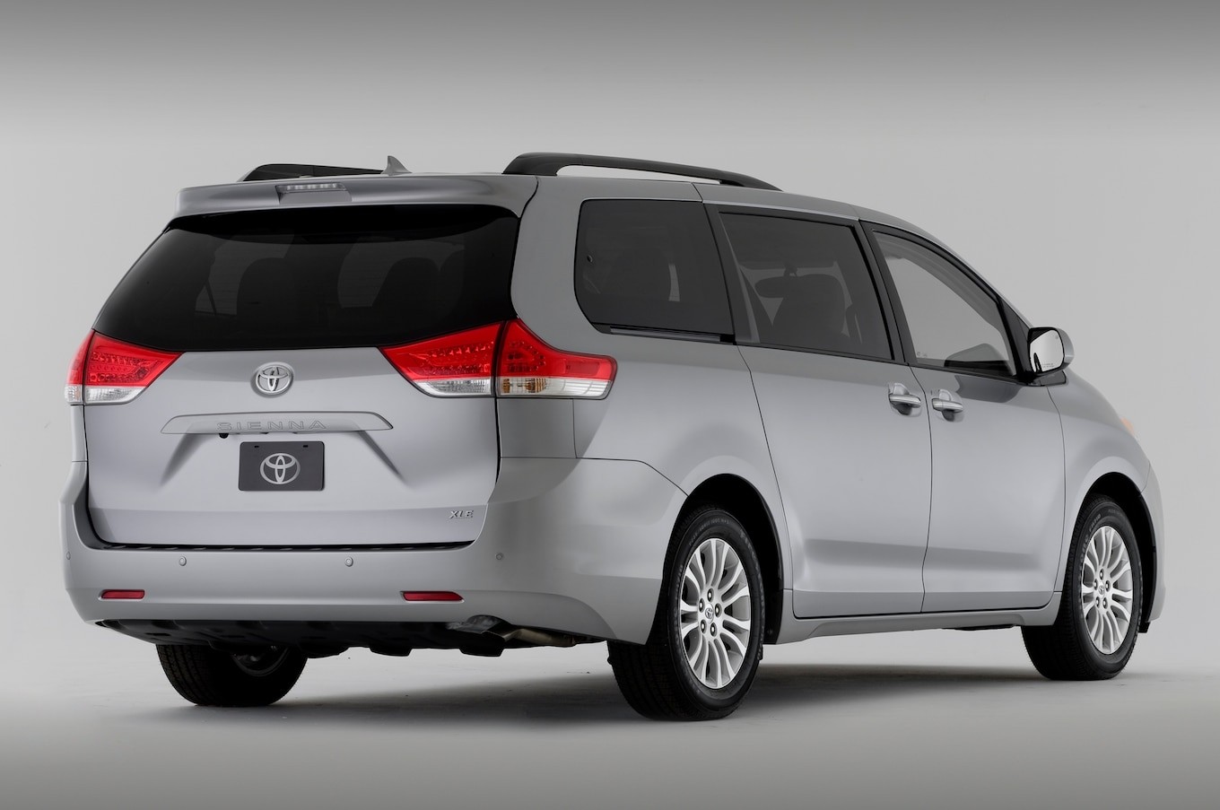 2014 TOYOTA SIENNA