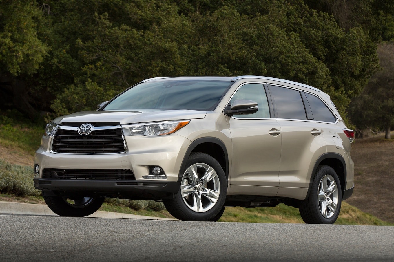 2015 TOYOTA HIGHLANDER