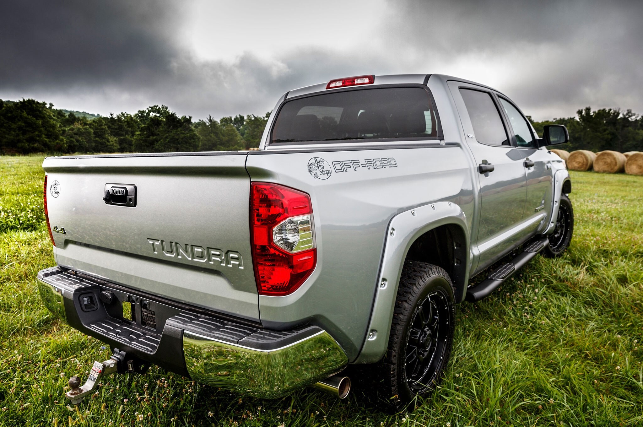 2015 TOYOTA TUNDRA