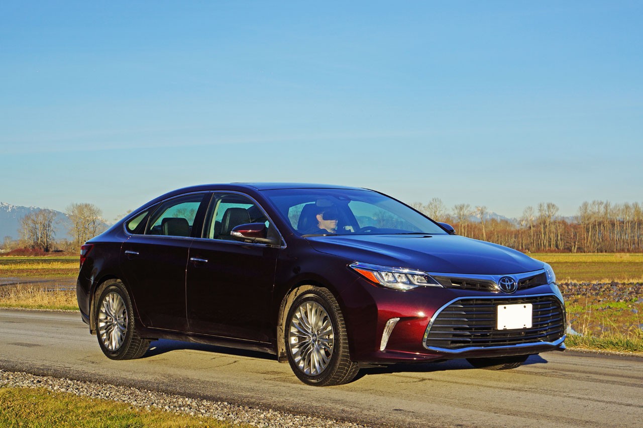 2016 TOYOTA AVALON