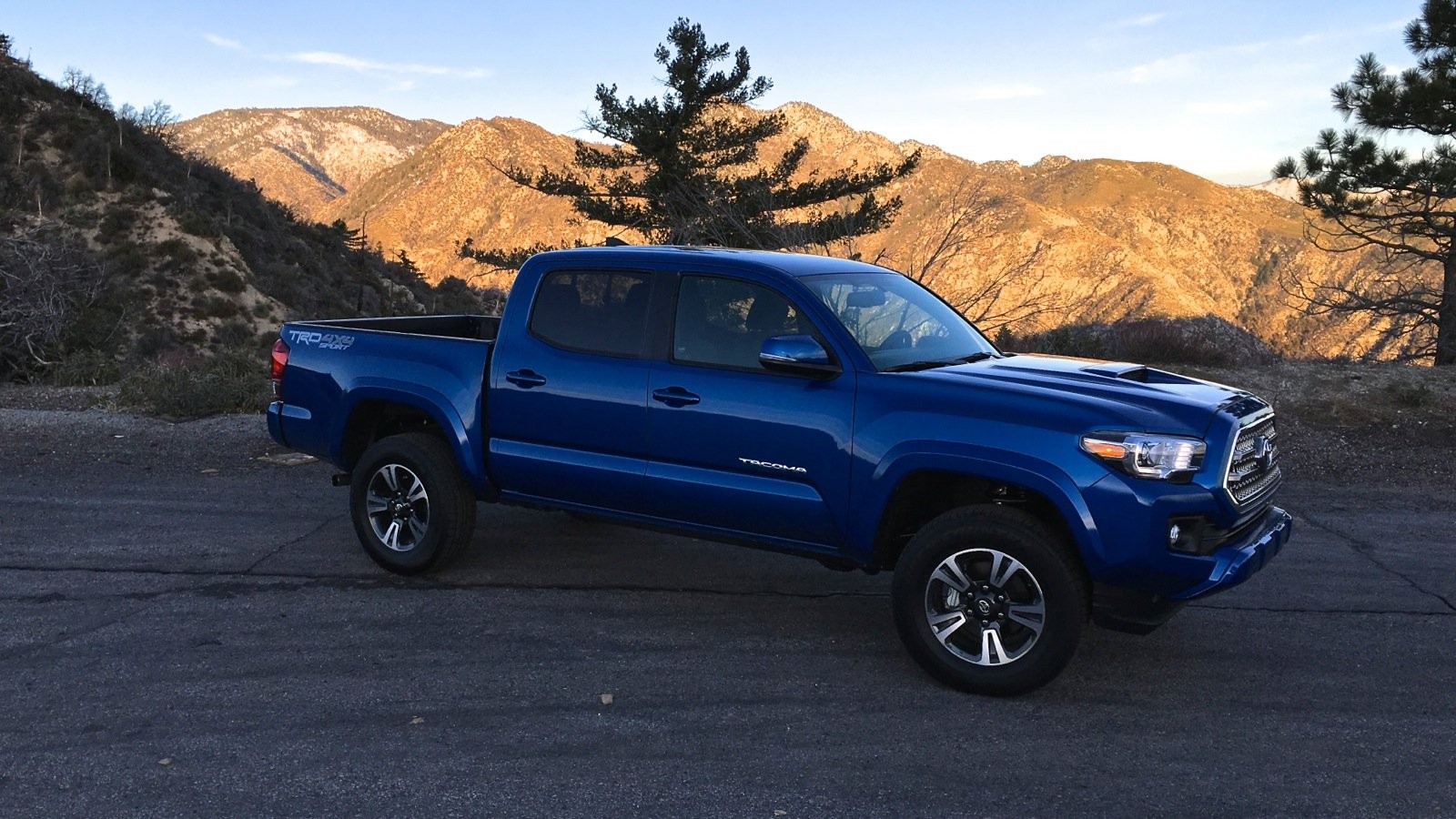 2016 TOYOTA TACOMA