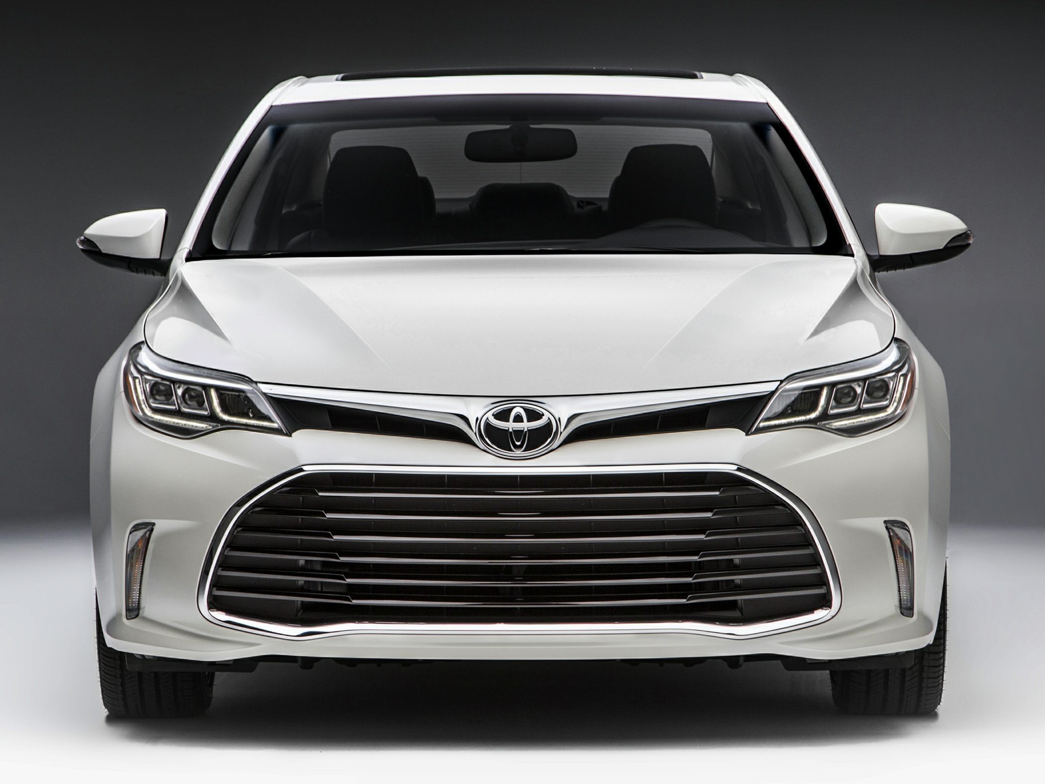 2018 TOYOTA AVALON