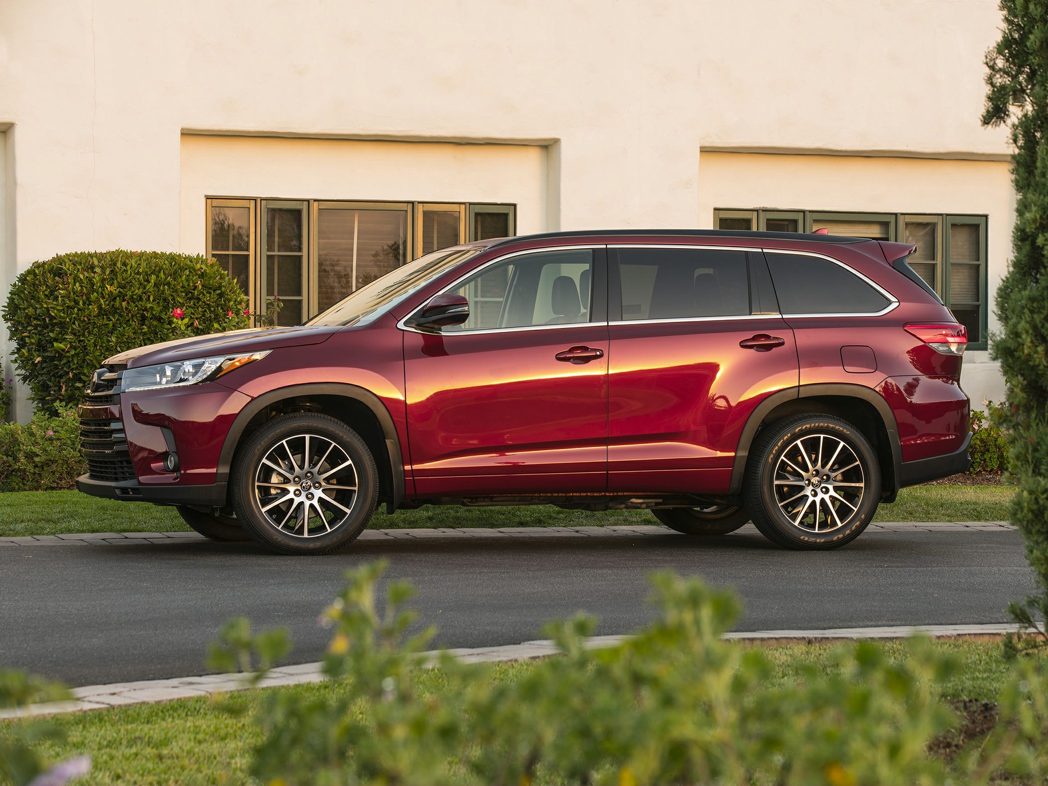 2019 TOYOTA HIGHLANDER