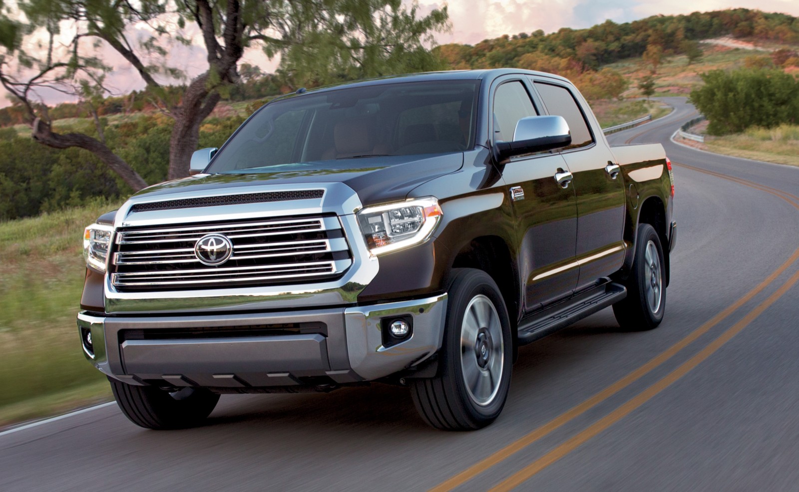 2020 TOYOTA TUNDRA