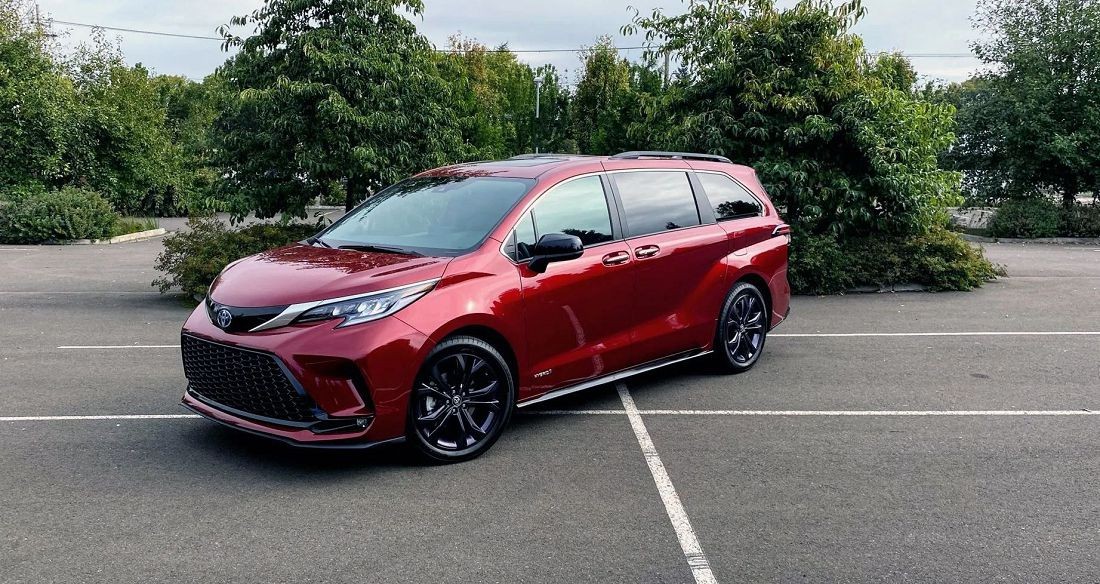 2024 TOYOTA SIENNA